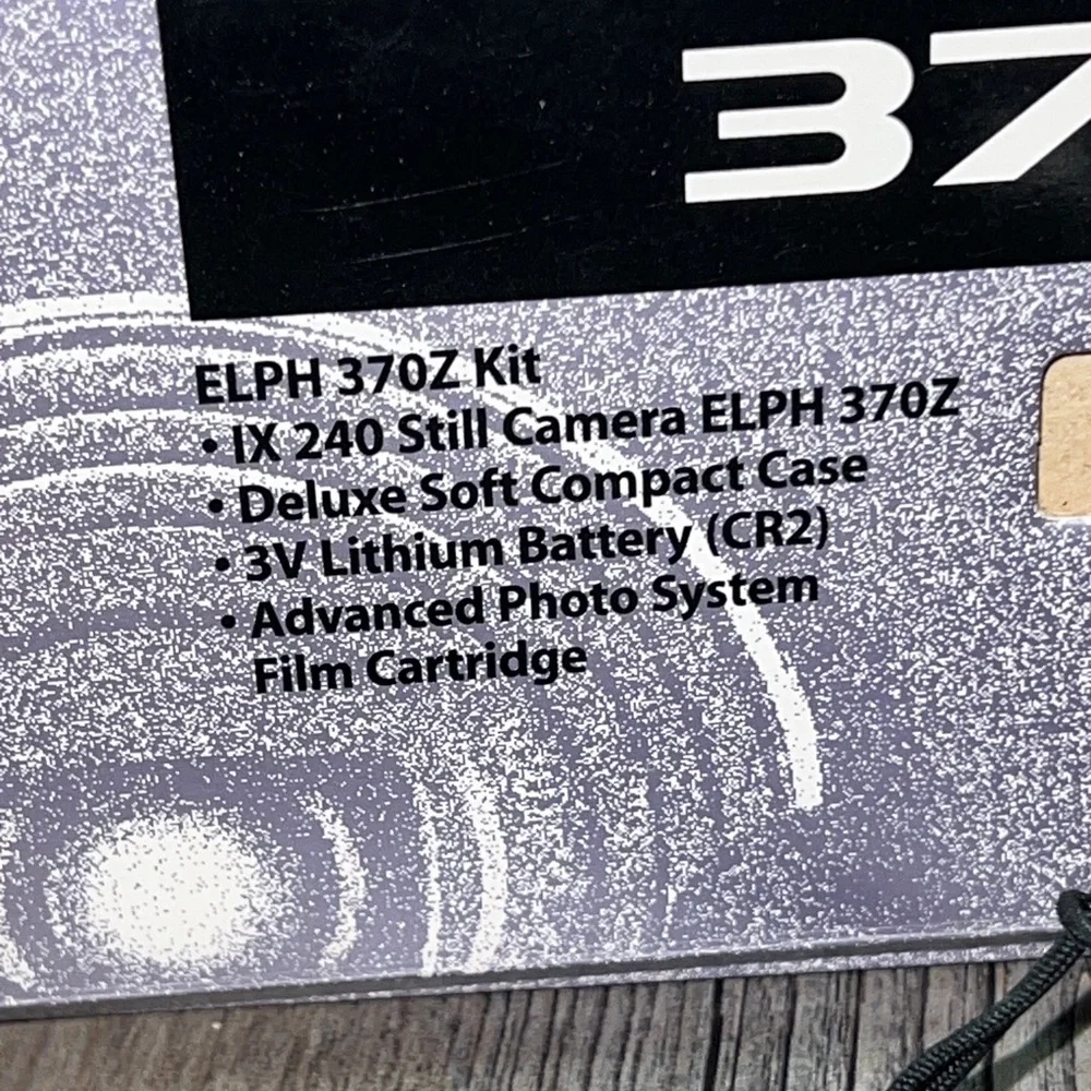 Canon Elph 370Z APS Point & Shoot Film Camera 23-69mm zoom lens with manual